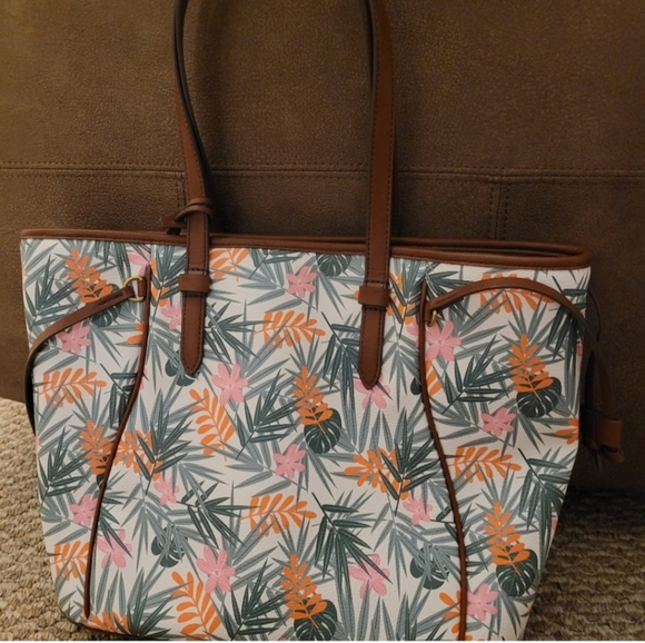 NWOT Fossil Bag - Picture 2 of 8